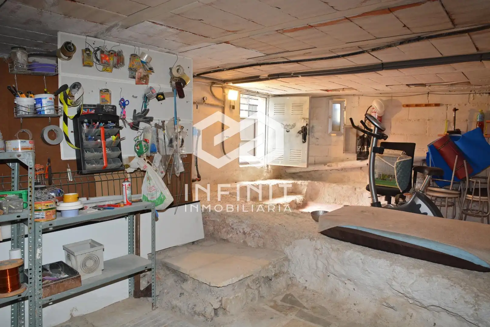 Houses for sale in Yebes  with Air Conditioner, Heating and Private garden