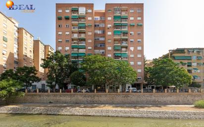 Exterior view of Flat for sale in  Granada Capital  with Balcony