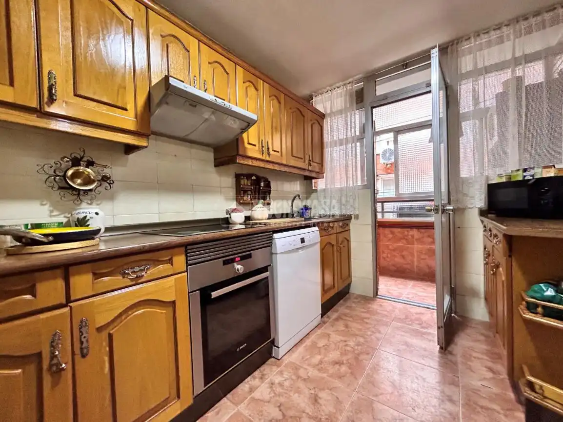 Kitchen of Flat for sale in Madrid  with Air Conditioner and Heating