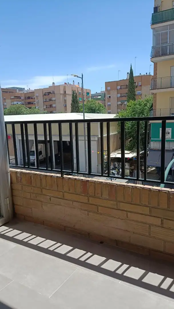 Terraza de Piso para compartir en Granada con Aire acondicionado, Terraza y Amueblado