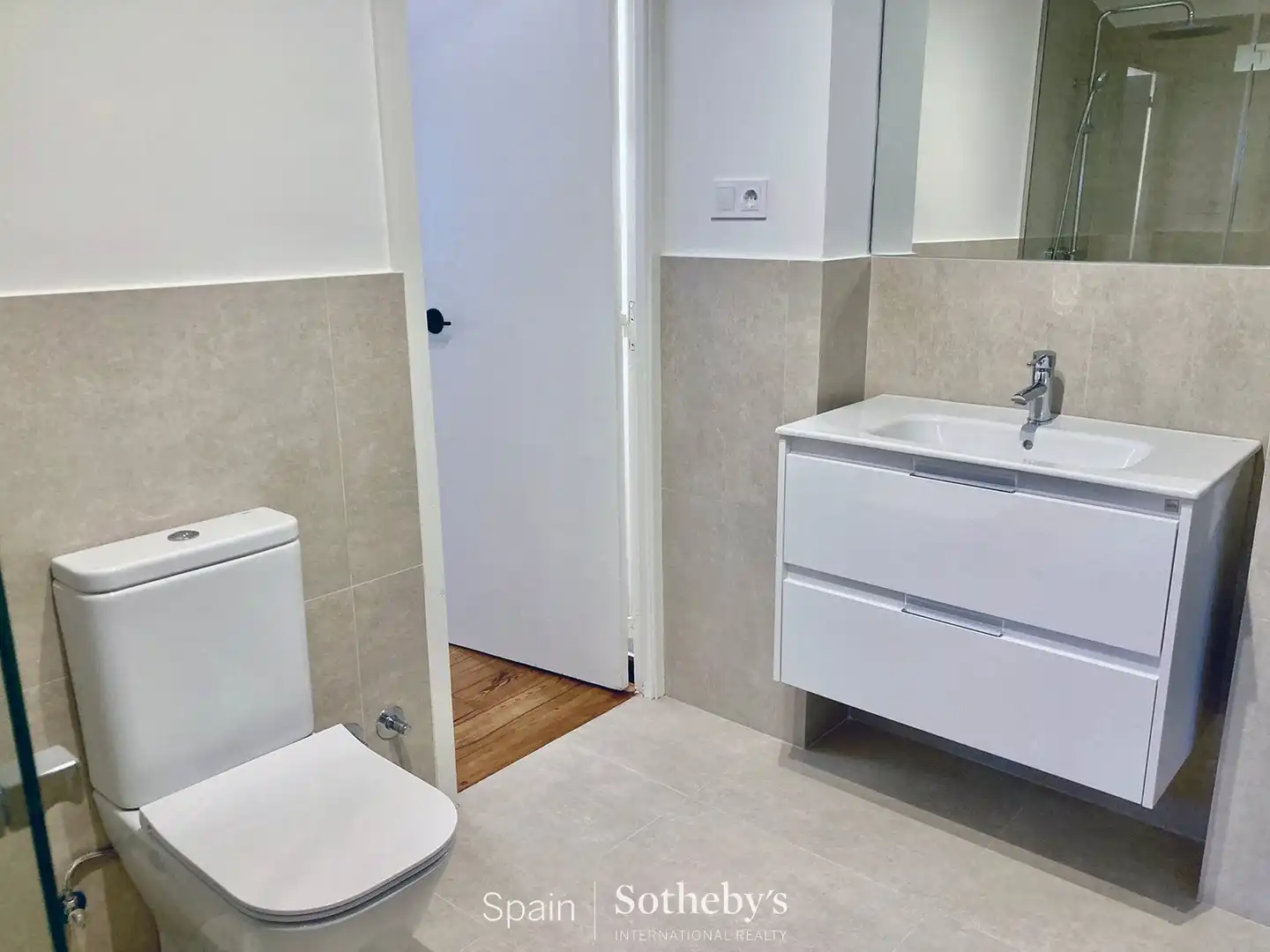 Bany de Casa o xalet de lloguer en Madrid amb Aire condicionat, Jardí privat i Traster
