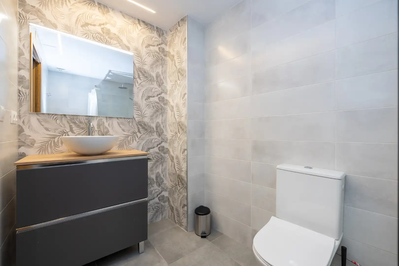 Badezimmer von Wohnung zur Miete in Granada mit Klimaanlage, Heizung und Möbliert
