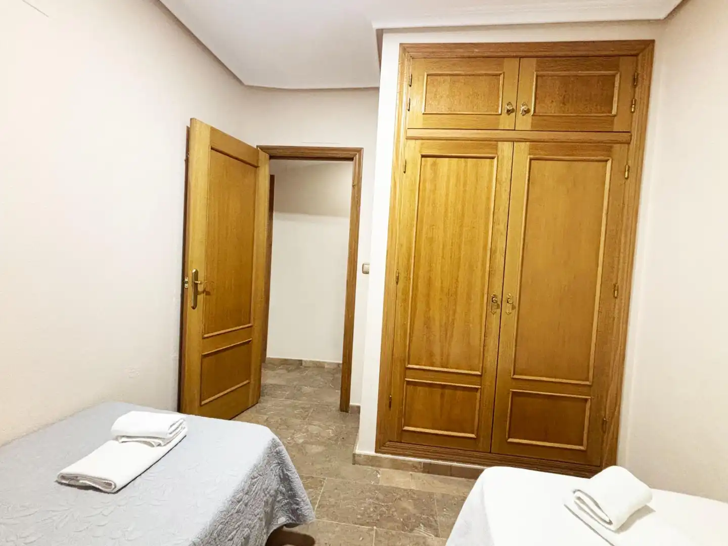 Habitación de Piso en venta en Torrevieja con Aire acondicionado, Terraza y Amueblado
