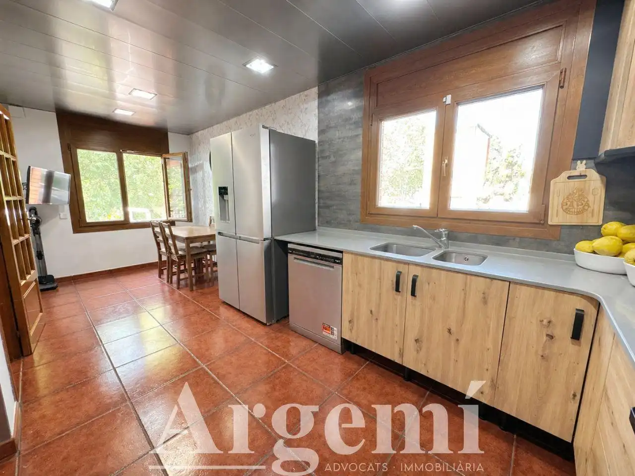 Cocina de Casa adosada en venta en Palau-solità i Plegamans con Calefacción, Jardín privado y Trastero