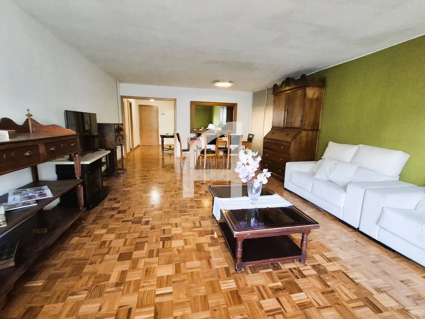 Sala d'estar de Pis en venda en Vigo  amb Calefacció, Terrassa i Traster