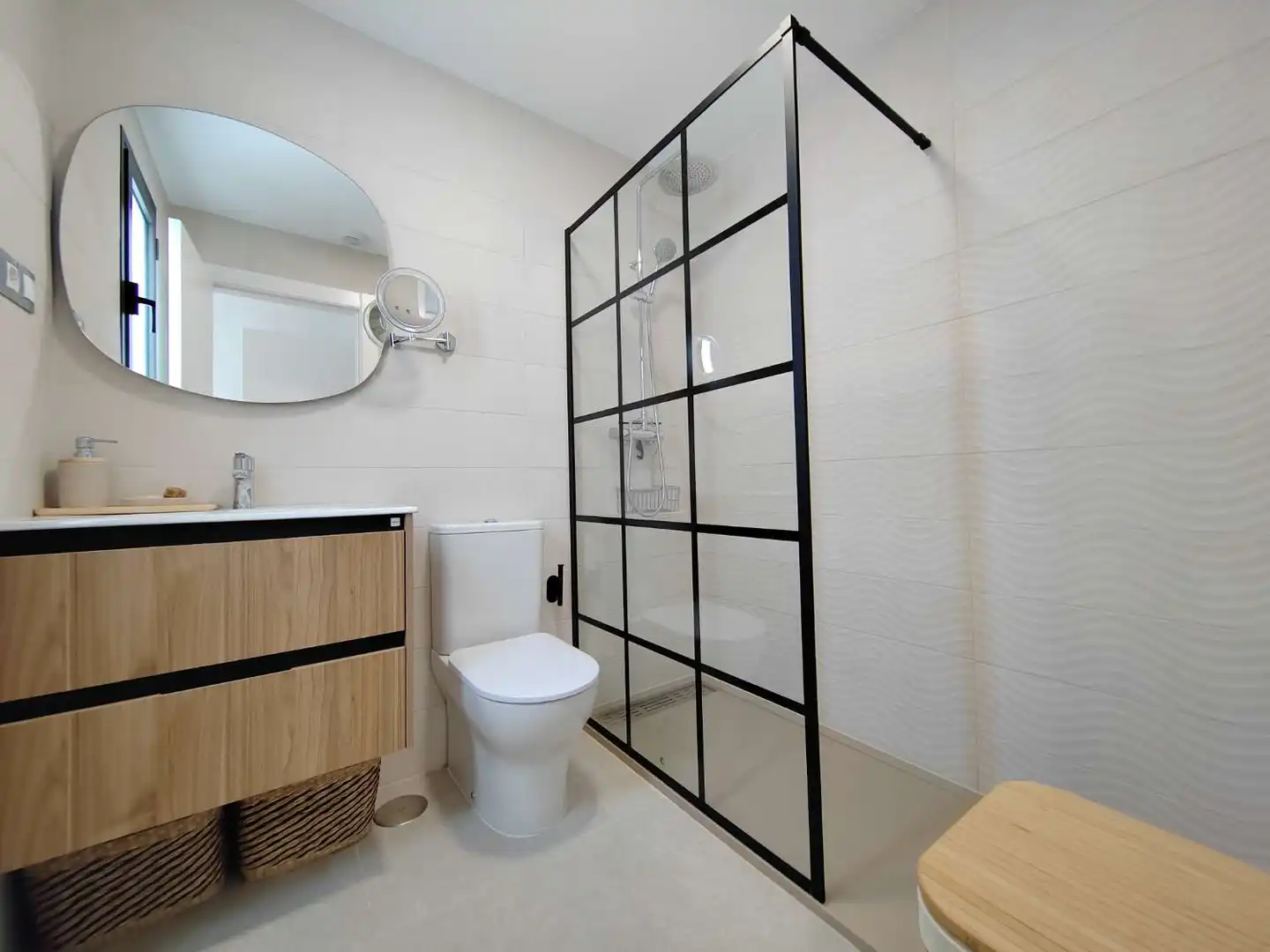 Bathroom of Attic for sale in Vélez-Málaga  with Air Conditioner, Swimming Pool and Internet