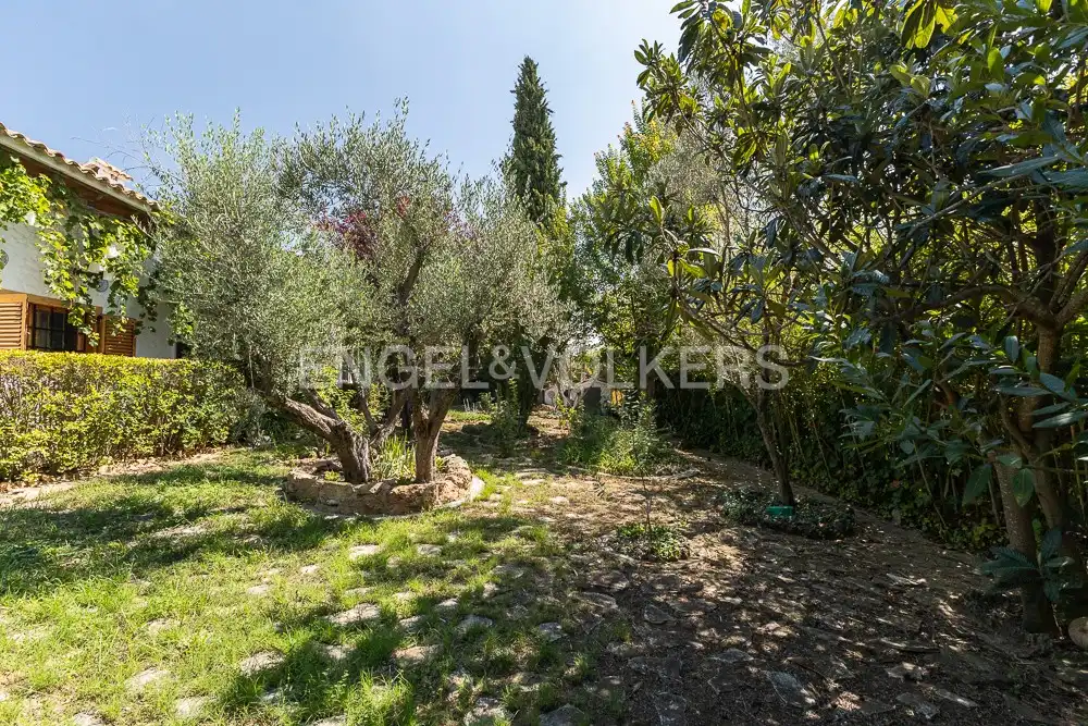Casa o chalet en venta en Requena con Aire acondicionado, Calefacción y Jardín privado