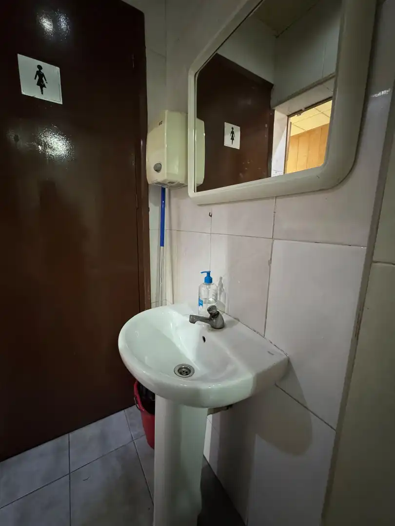 Business premises for transfer in Carrer del Roser, imagen 31