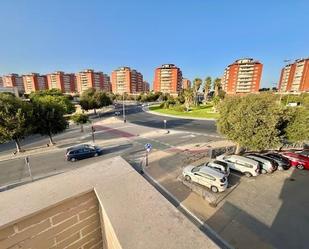 Exterior view of Premises to rent in  Sevilla Capital