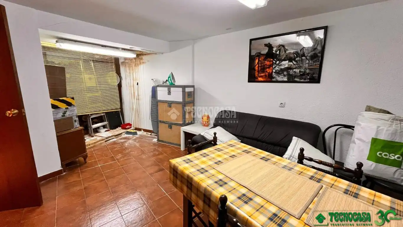 Casa adosada en venda en Pedro Bernardo amb Calefacció