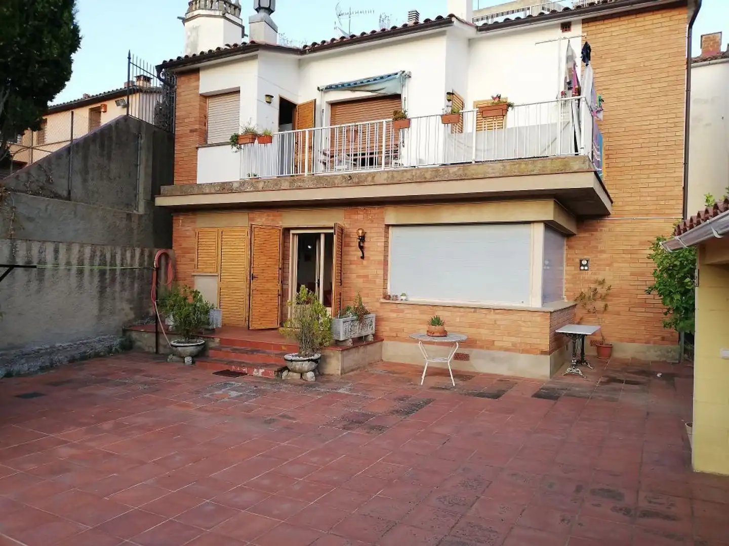 Vista exterior de Casa adosada en venta en Sant Feliu de Codines con Calefacción, Jardín privado y Trastero