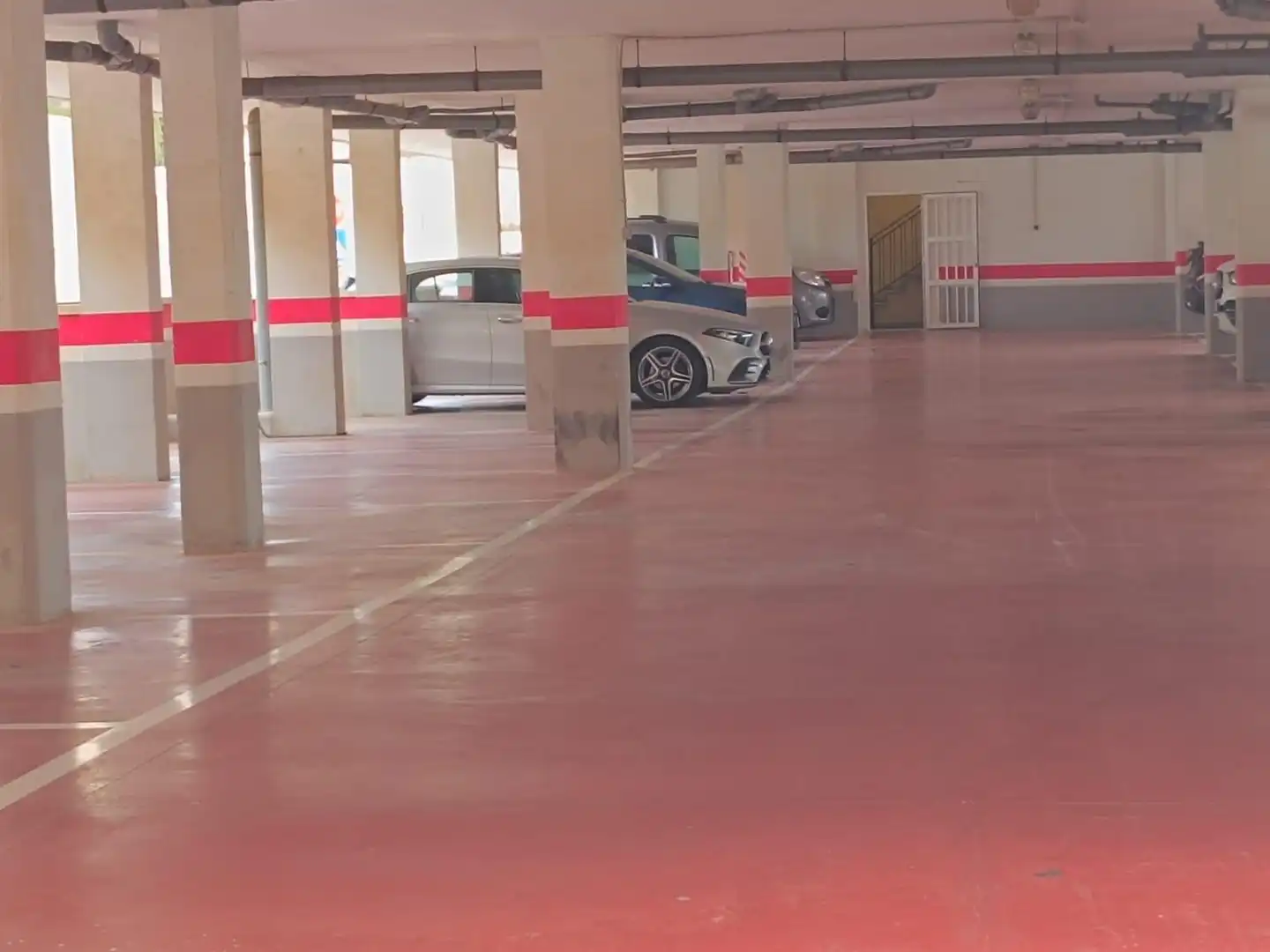 Aparcament de Apartament de lloguer en Santa Pola amb Aire condicionat, Terrassa i Moblat