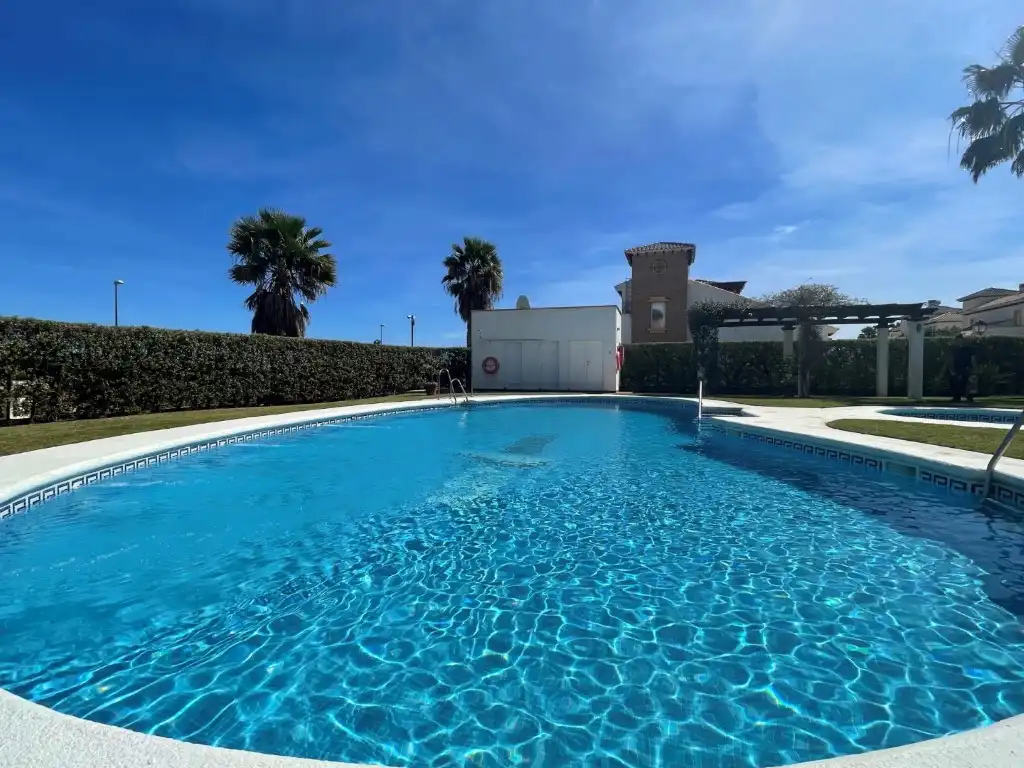 Schwimmbecken von Maisonette zum Verkauf in Vera mit Klimaanlage, Privatgarten und Terrasse
