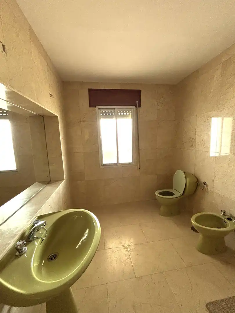 Bathroom of Flat for sale in Navahermosa  with Air Conditioner and Terrace