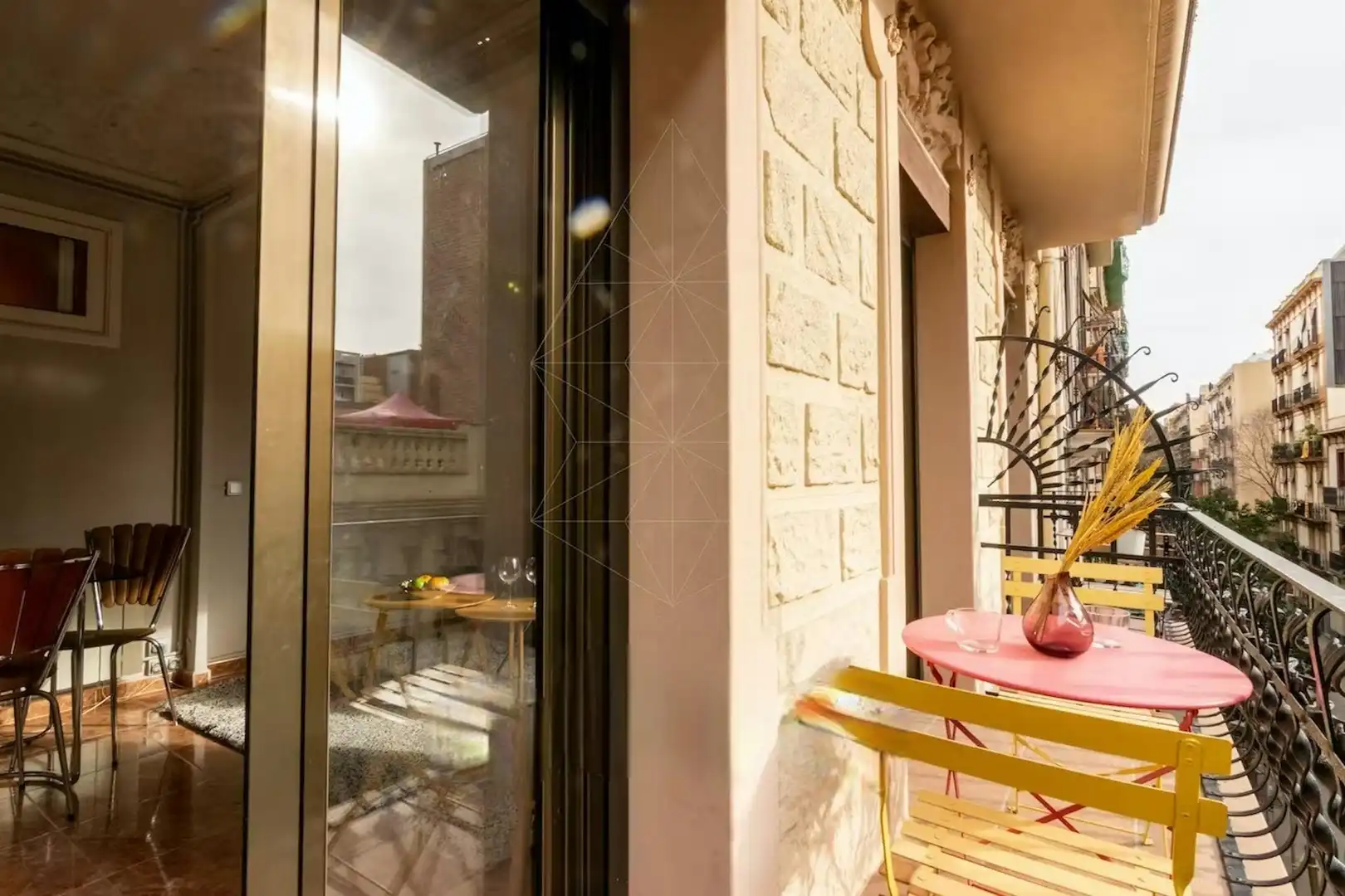 Terrasse von Wohnung zur Miete in Barcelona mit Möbliert, Waschmaschine und Fernseher