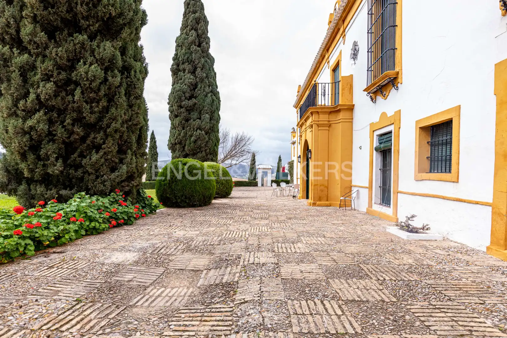 Vista exterior de Casa o chalet en venta en La Puebla de Cazalla con Calefacción, Jardín privado y Terraza