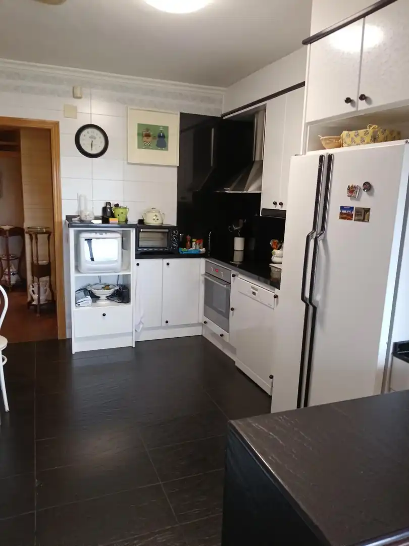 Cocina de Casa adosada en venta en La Lastrilla  con Aire acondicionado, Calefacción y Jardín privado