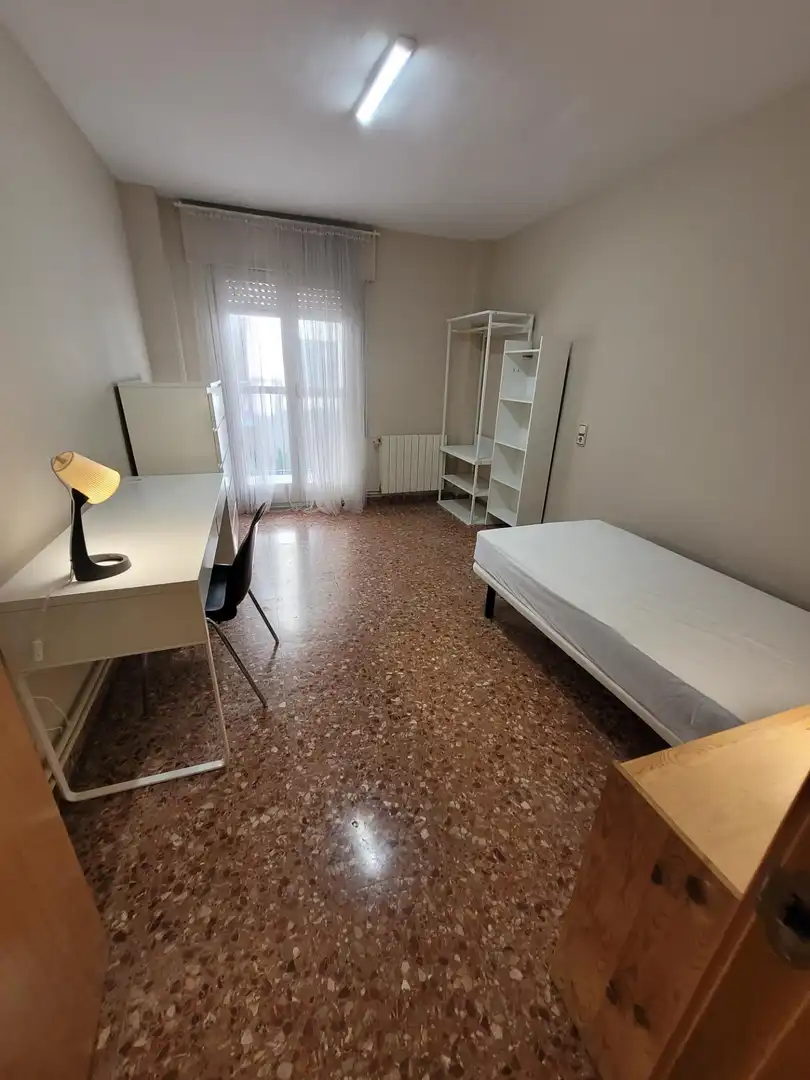 Bedroom of Flat for rent in Tarragona  with Heating, Parquet flooring and Terrace