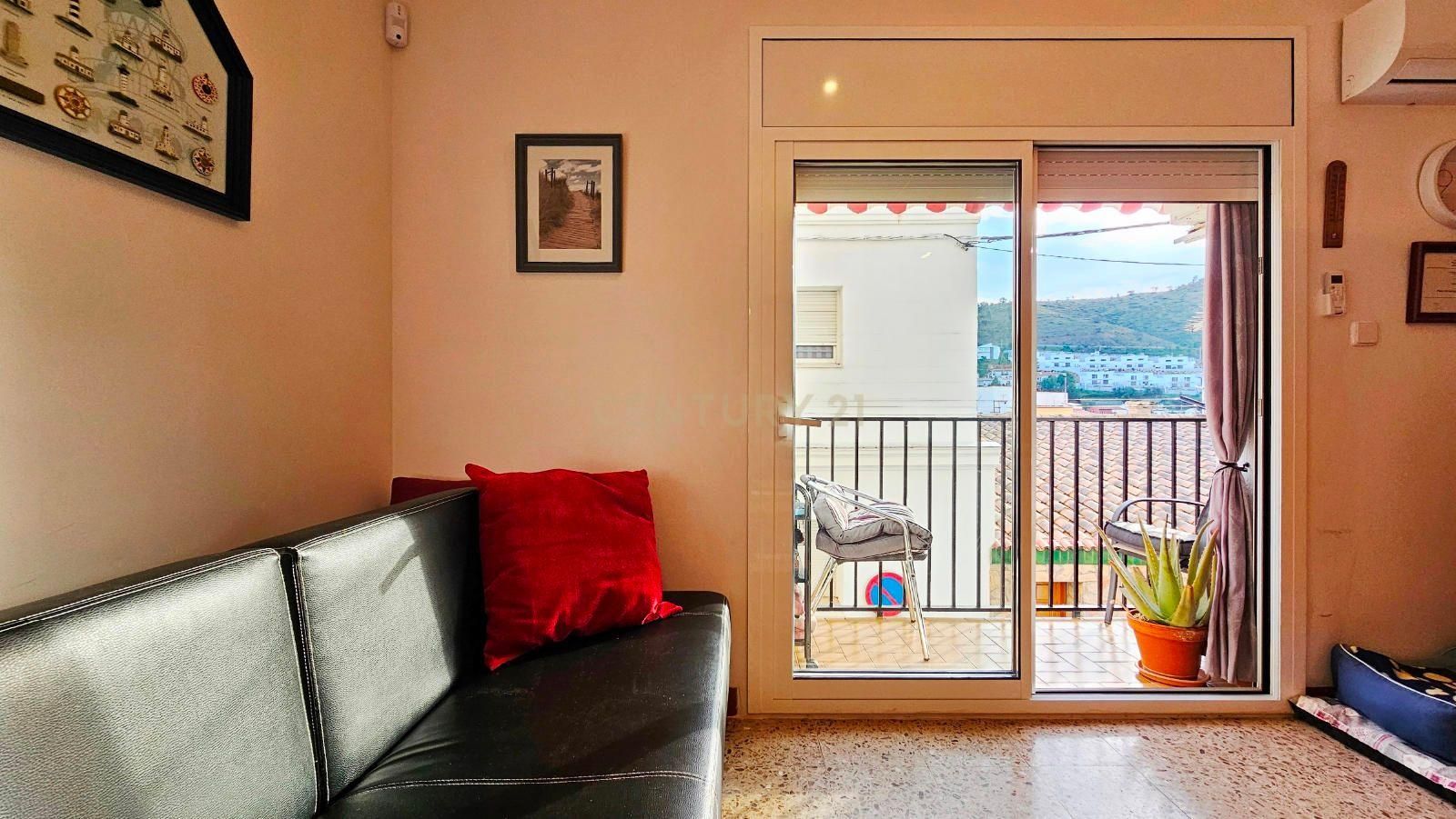Dormitori de Apartament en venda en Colera amb Aire condicionat i Balcó