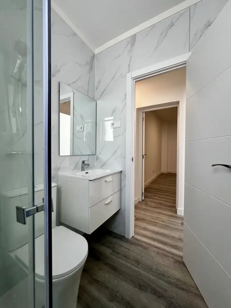 Baño de Piso en venta en Pinto con Terraza