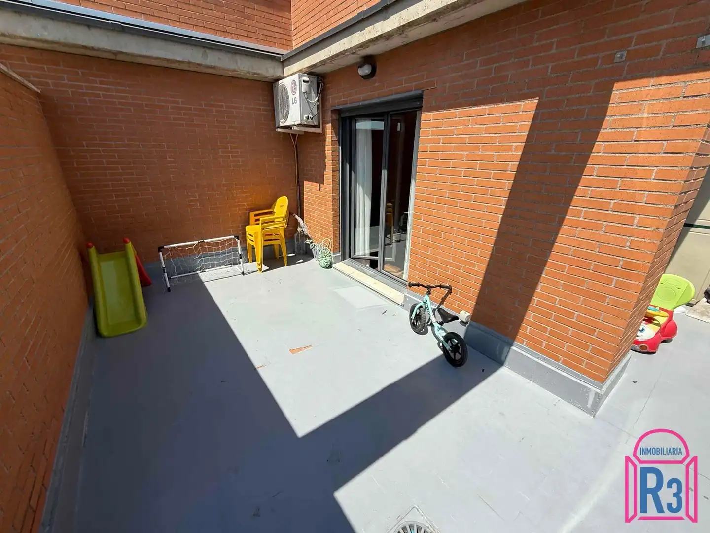 Terraza de Ático de alquiler en León Capital  con Aire acondicionado, Calefacción y Terraza