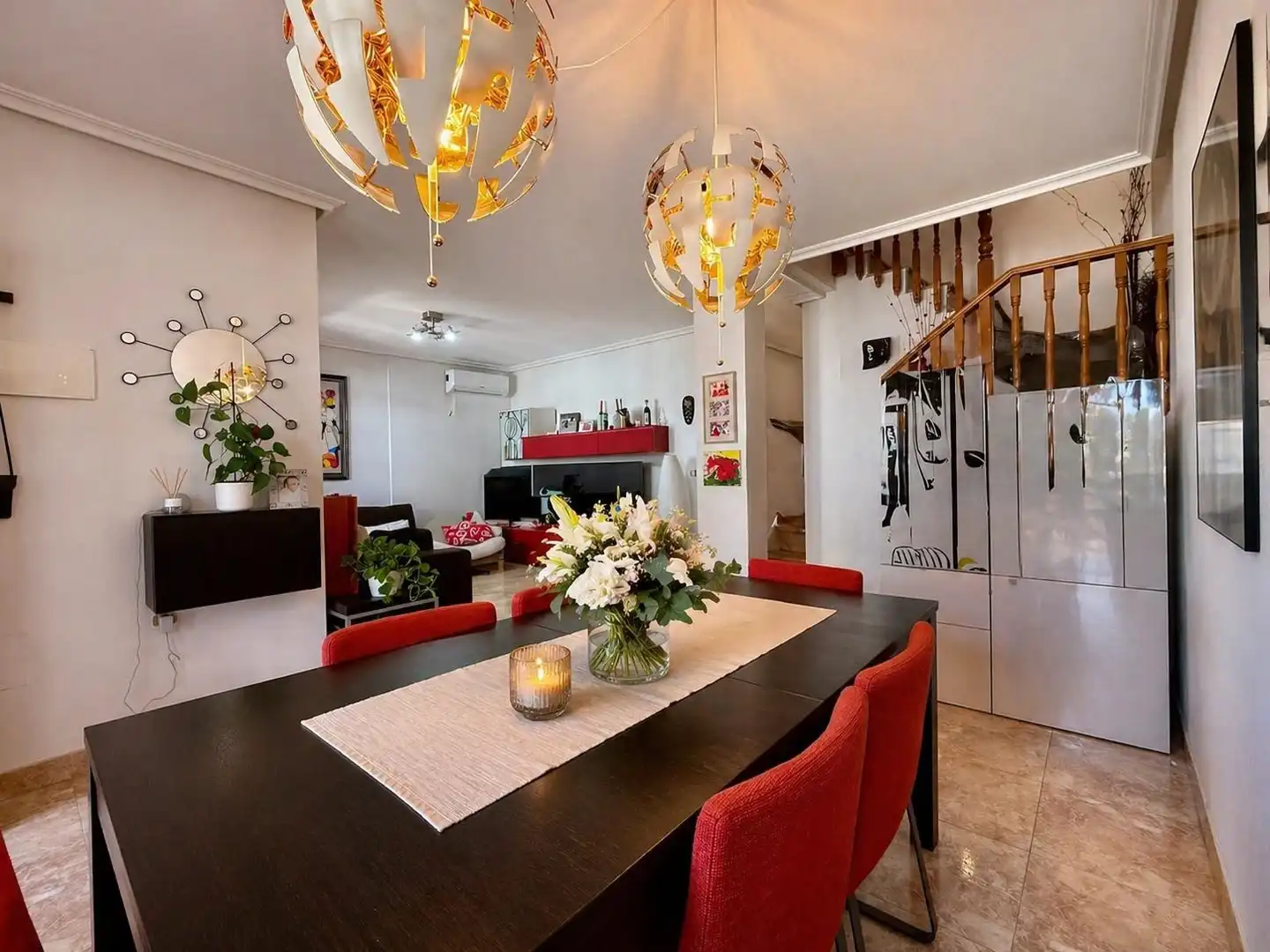 Esszimmer von Einfamilien-Reihenhaus zum Verkauf in San Pedro del Pinatar mit Klimaanlage, Privatgarten und Terrasse