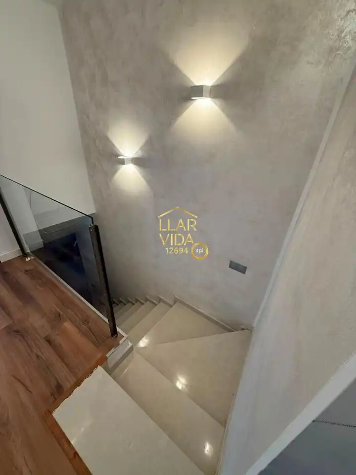 Maisonette zum Verkauf in Lleida mit Terrasse