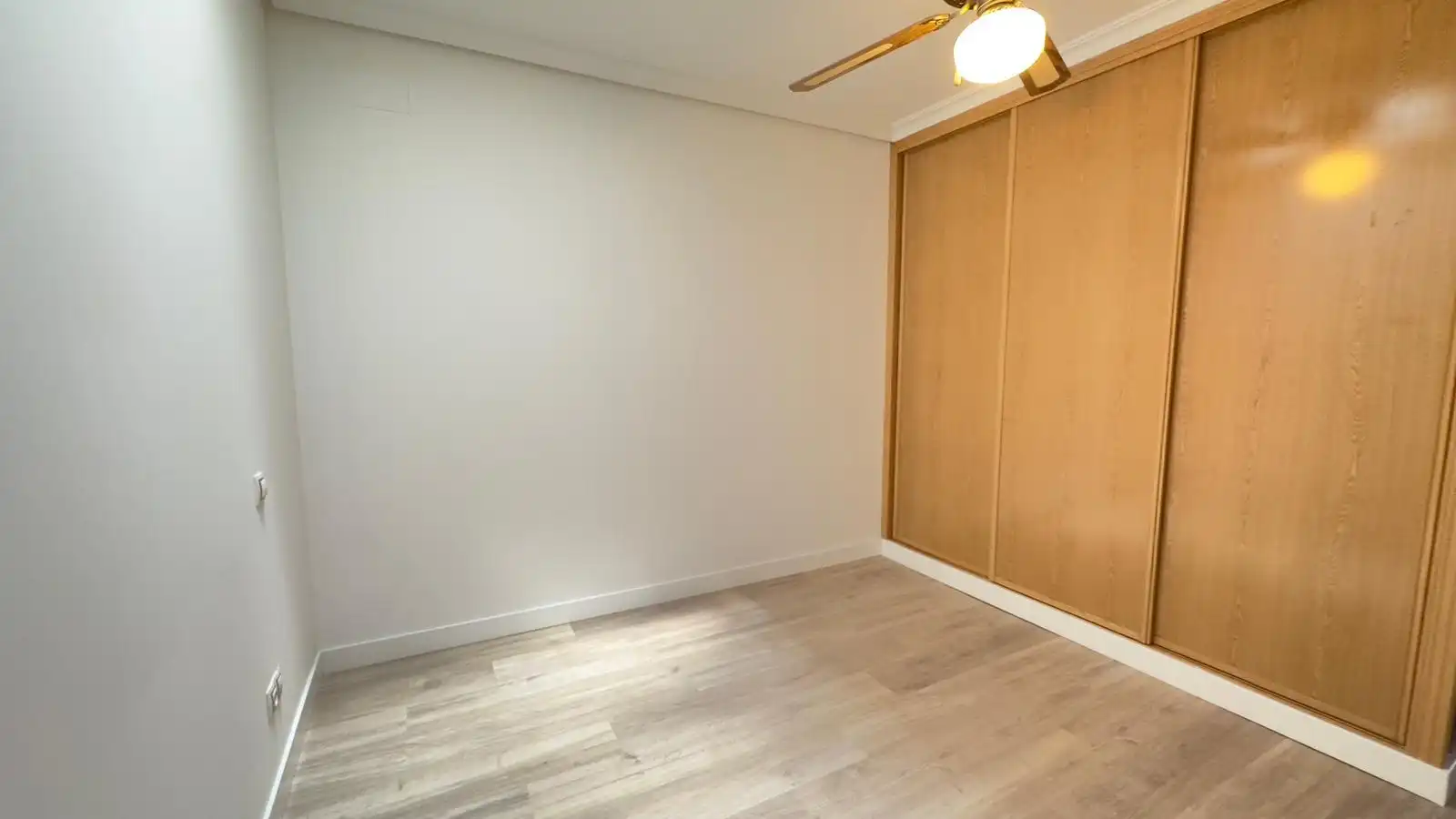 Habitación de Dúplex de alquiler en Villaviciosa de Odón con Aire acondicionado, Calefacción y Parquet