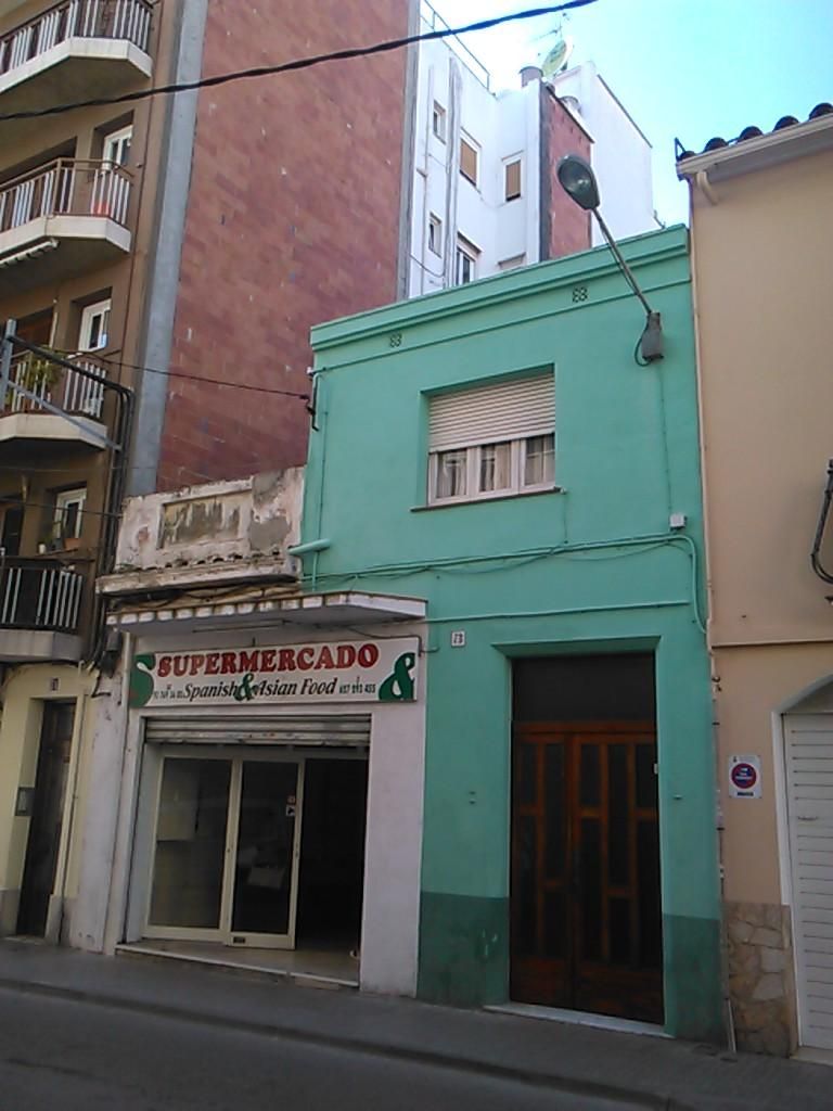 Vista exterior de Local en venta en Calella