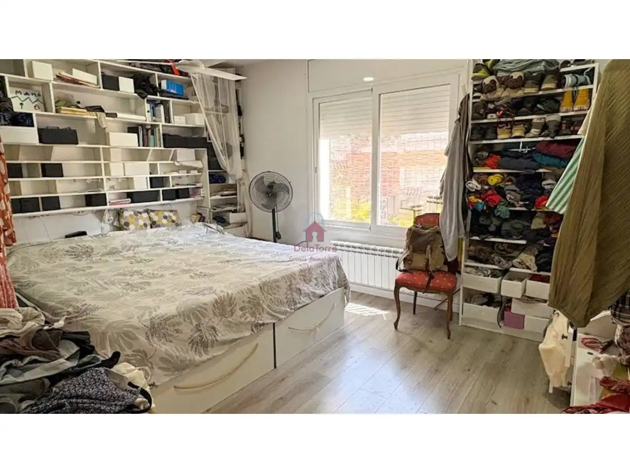 Habitación de Casa adosada en venta en Terrassa con Calefacción y Terraza