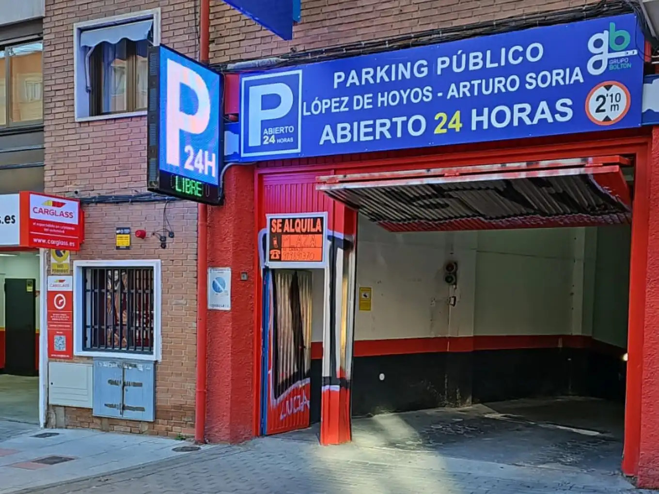 Garage zur Miete in Calle de López de Hoyos, 344, Colina