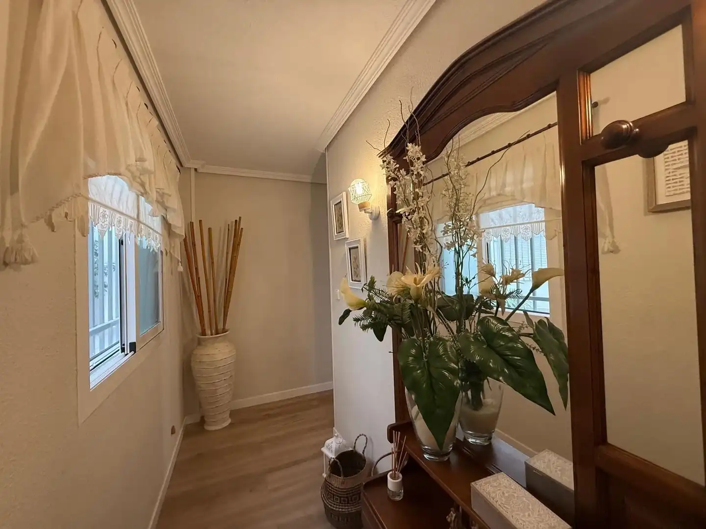 Wohnung zum Verkauf in Benidorm mit Terrasse, Abstellraum und Möbliert