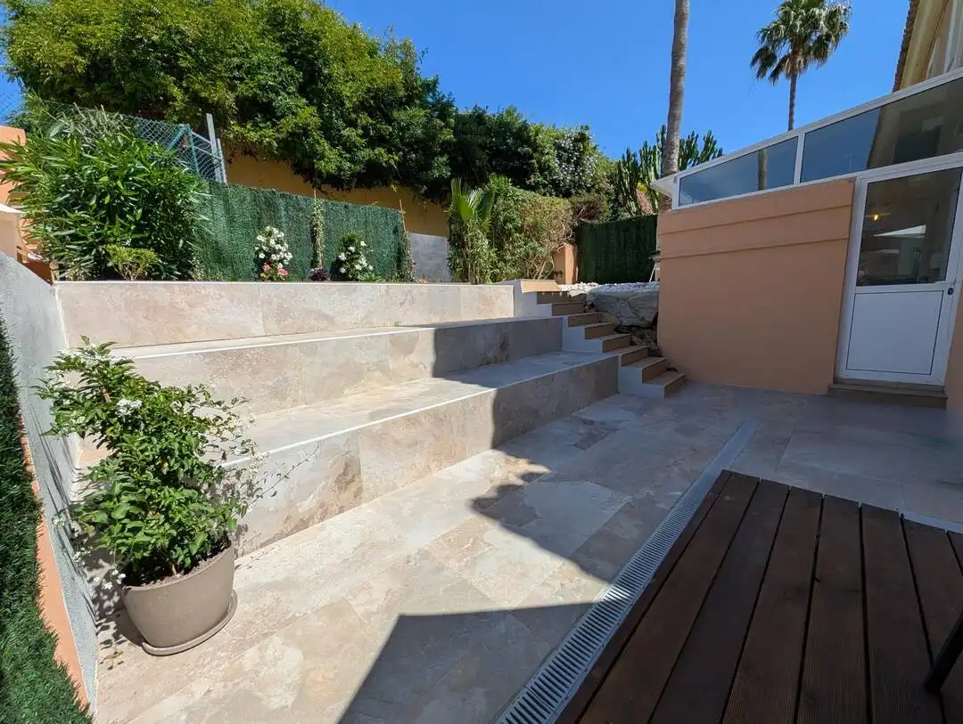 Terraza de Casa o chalet en venta en La Alcaidesa con Aire acondicionado, Calefacción y Jardín privado