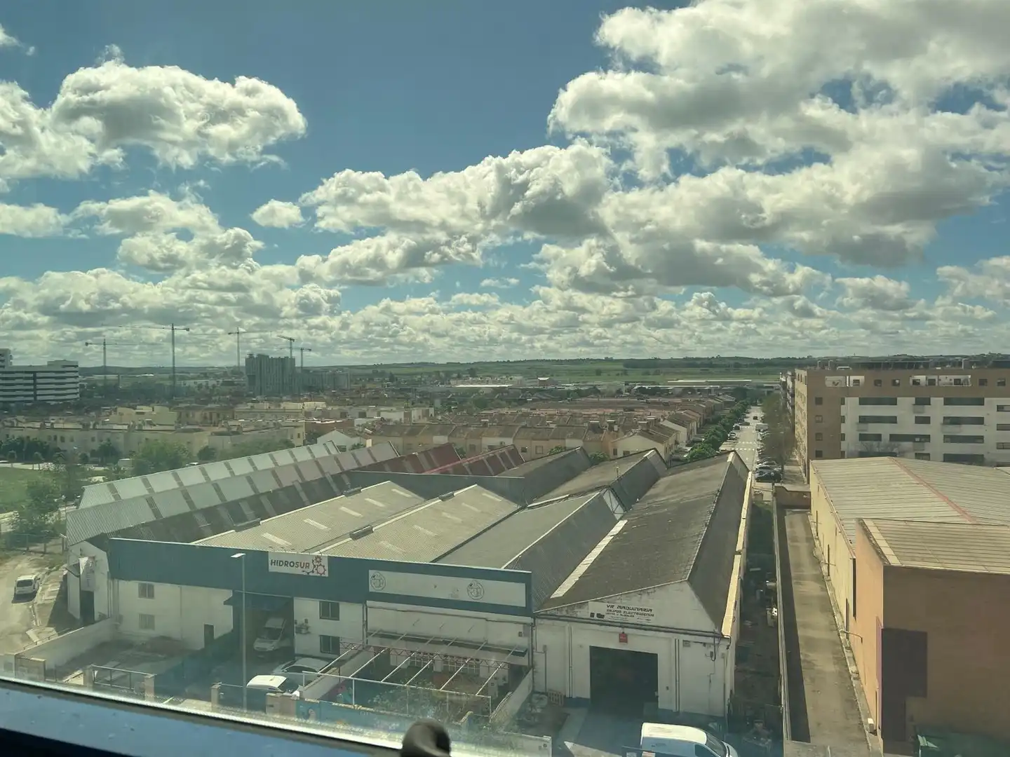 Exterior view of Office for rent in Sevilla