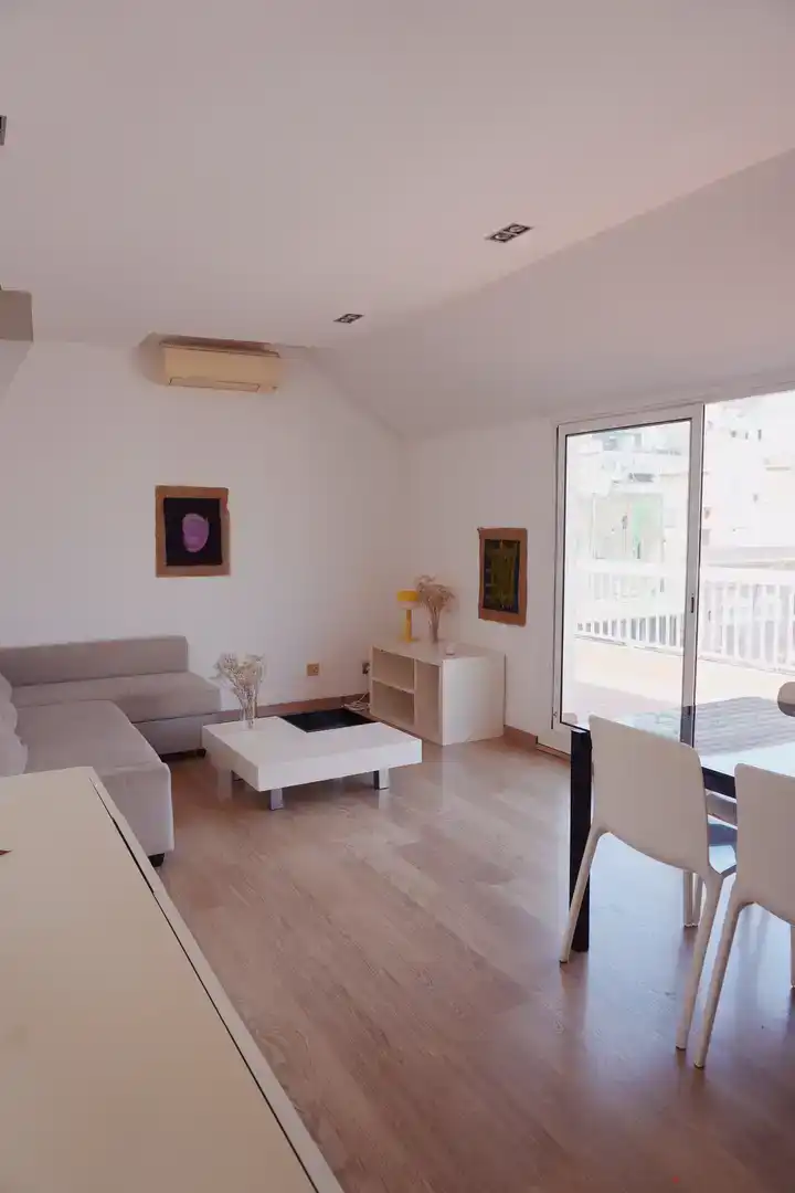 Sala d'estar de Àtic en venda en  Barcelona Capital amb Aire condicionat i Balcó