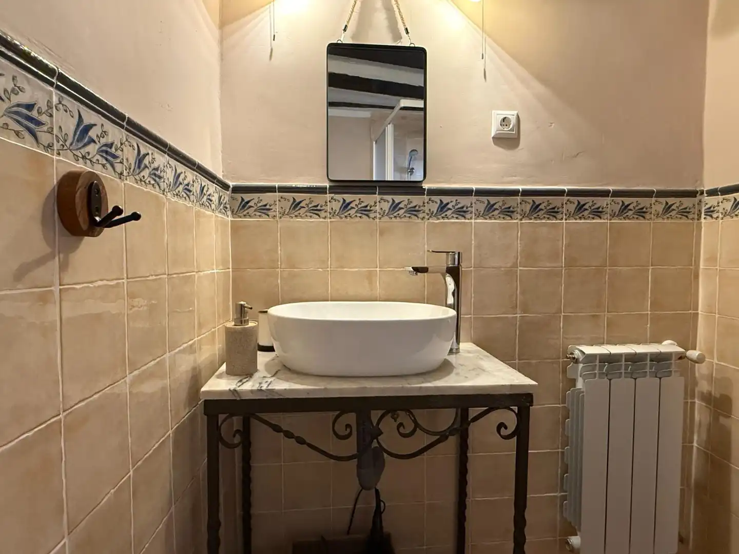 Baño de Finca rústica en venta en Auñón con Terraza, Amueblado y Balcón