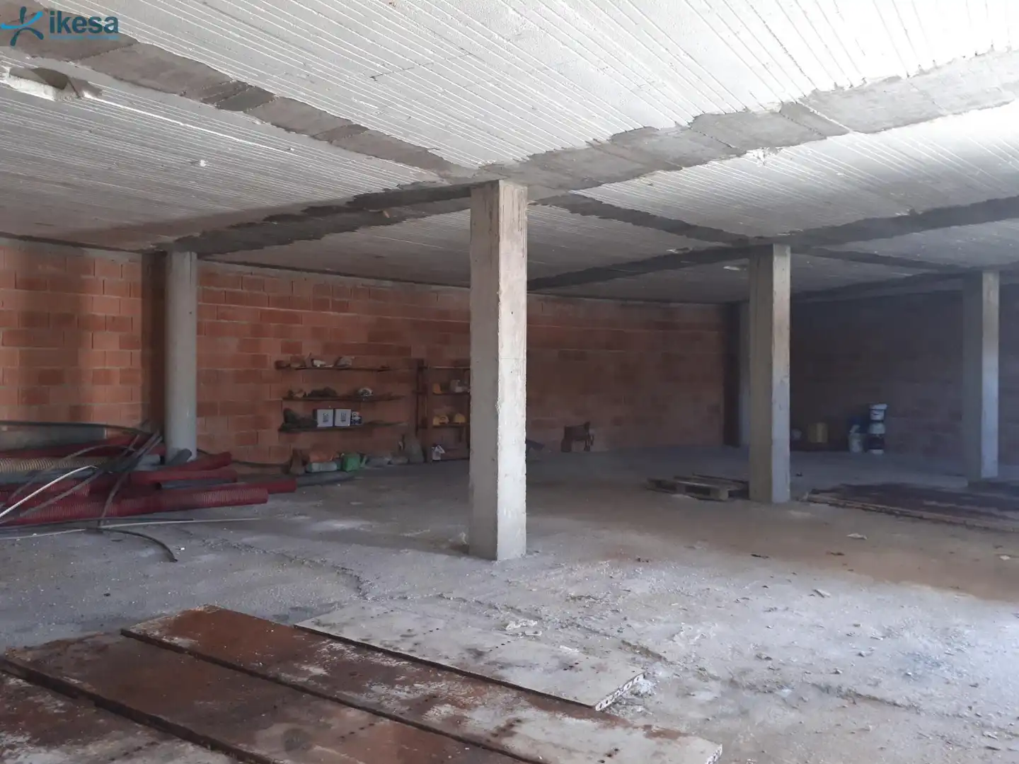 Local comercial en venda a Calle RAFAEL MOLERO CABRILLA 14, imagen 4