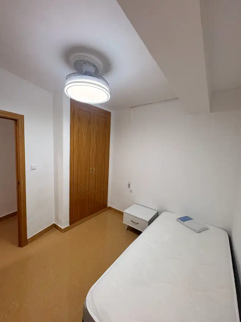 Habitación de Piso de alquiler en Ontinyent con Trastero y Amueblado