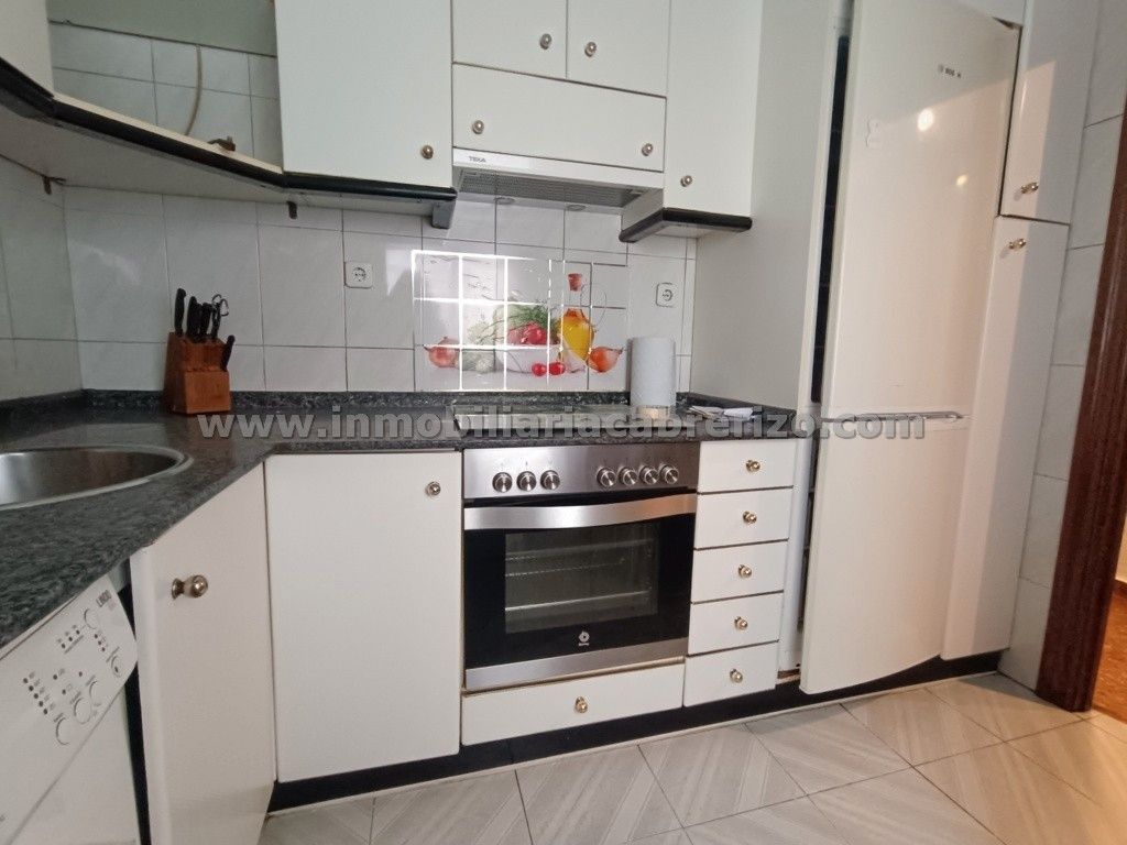 Kitchen of Flat for sale in  Logroño  with Air Conditioner, Heating and Parquet flooring