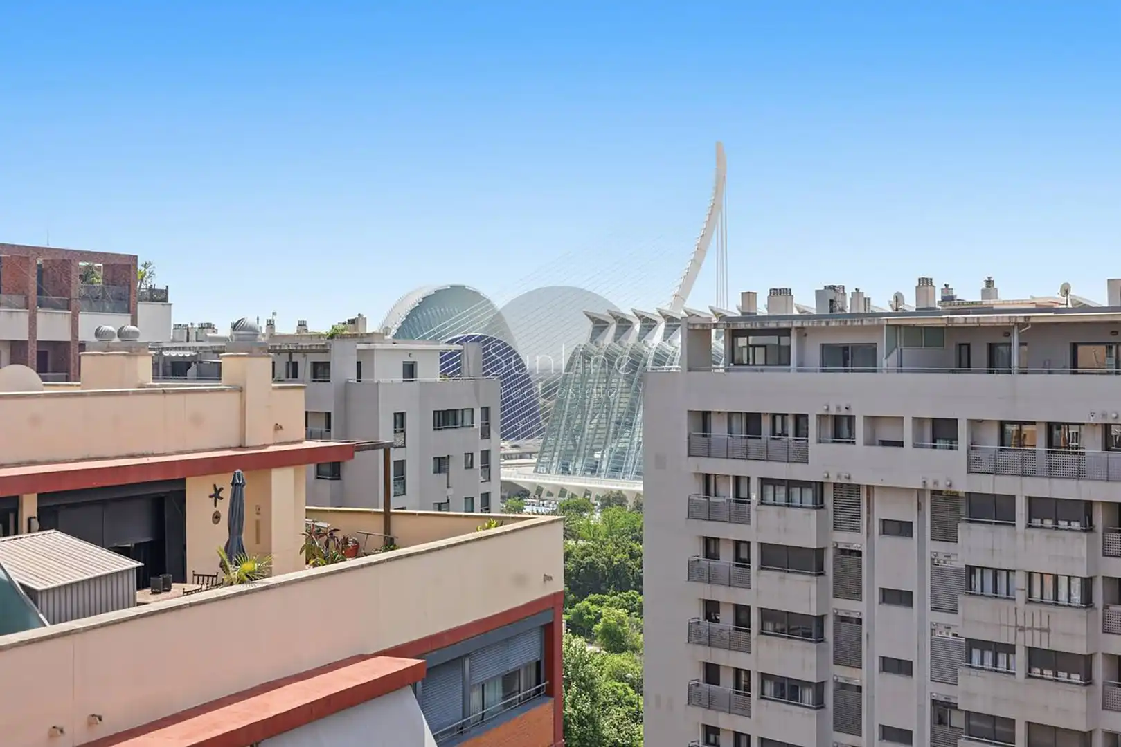 Vista exterior de Pis en venda en Valencia amb Aire condicionat, Terrassa i Moblat