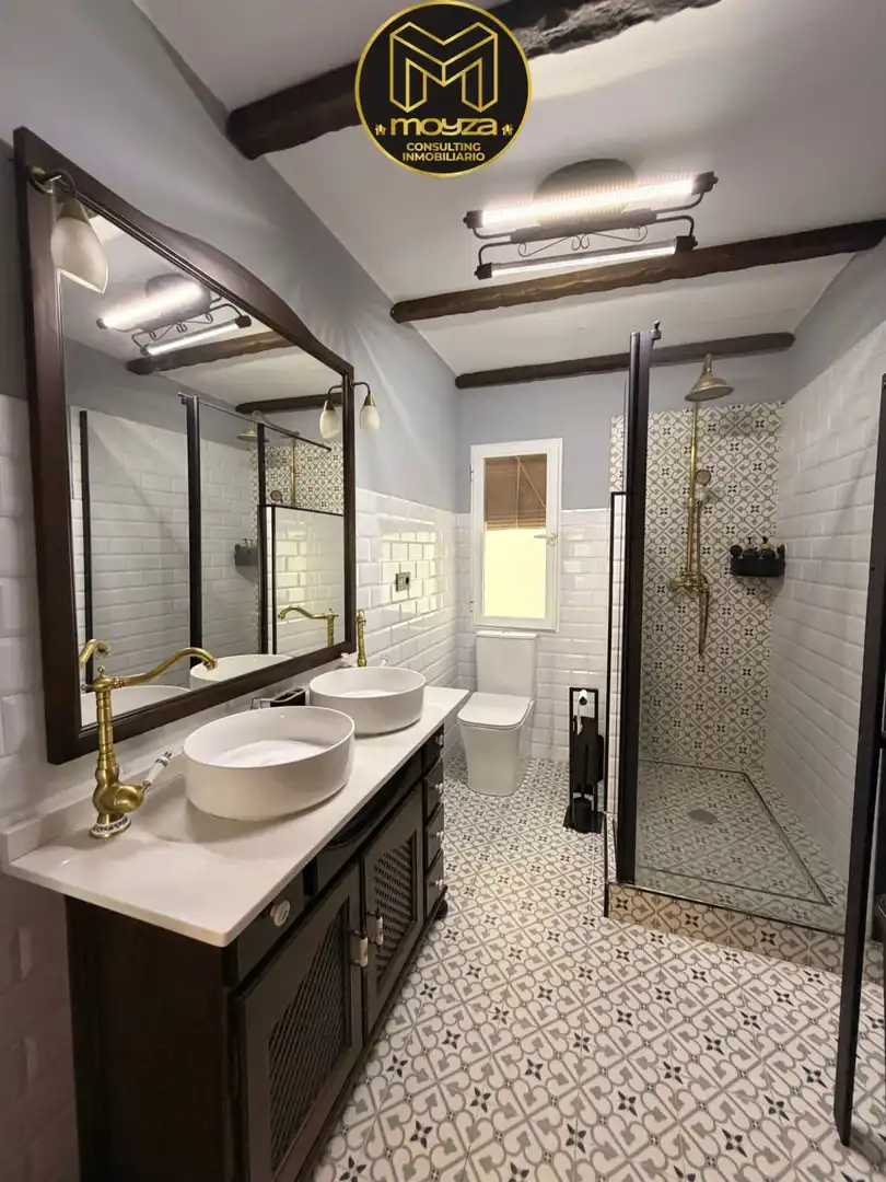 Baño de Piso de alquiler en Jaén con Terraza