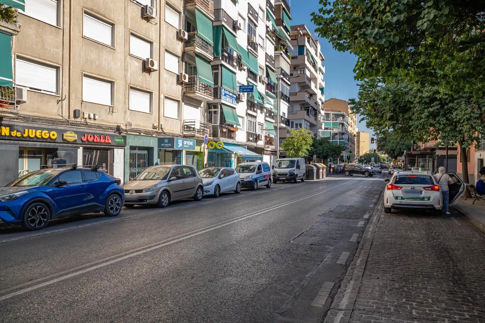 Vista exterior de Pis en venda en Granada amb Aire condicionat