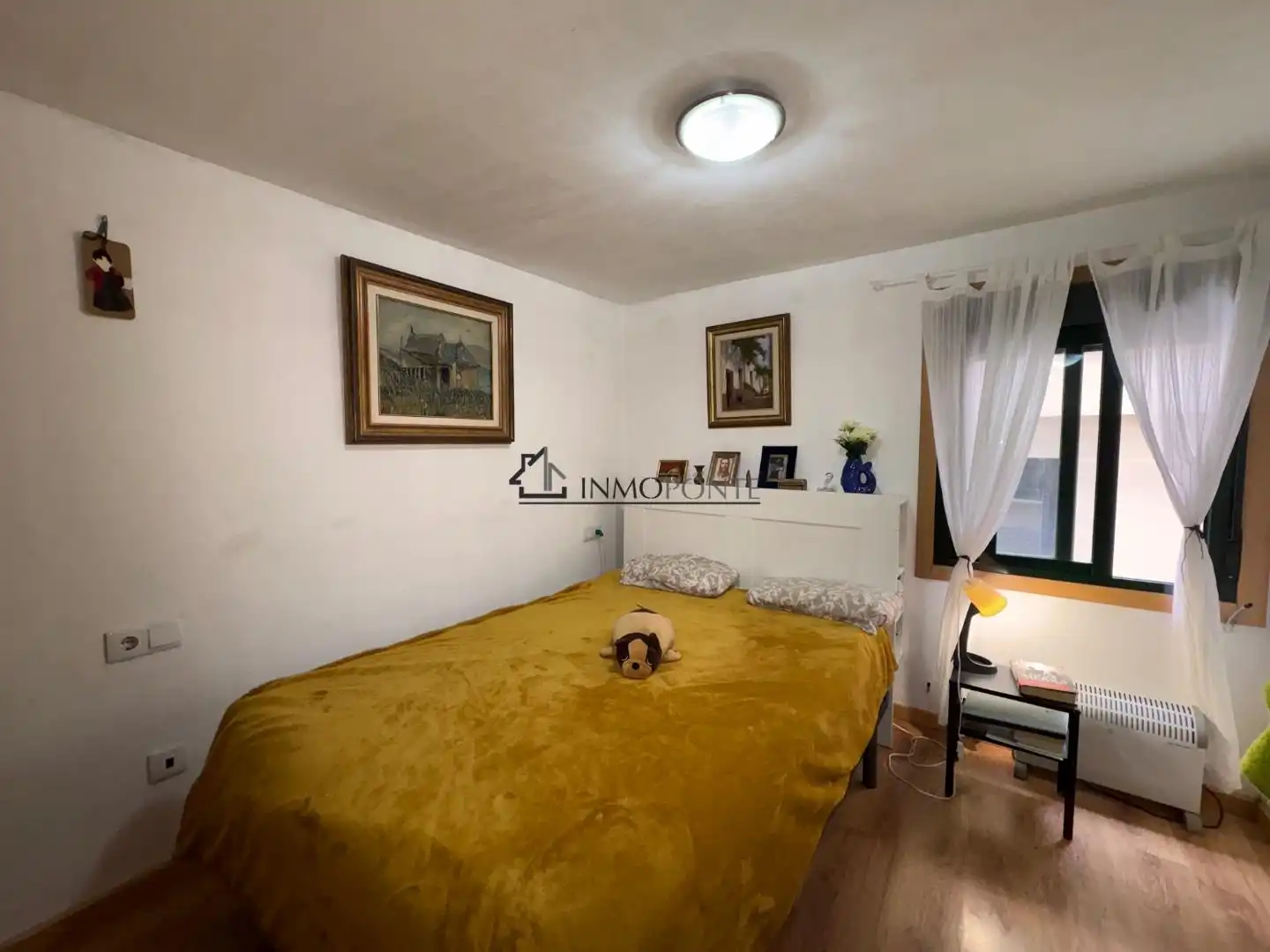 Dormitori de Casa adosada en venda en Marín amb Terrassa