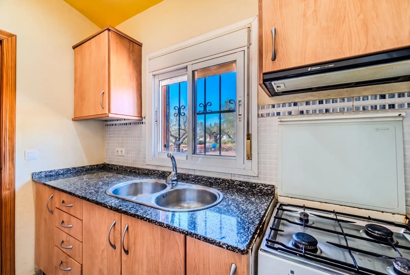 Kitchen of Houses for sale in L'Ampolla  with Private garden, Terrace and Storage room