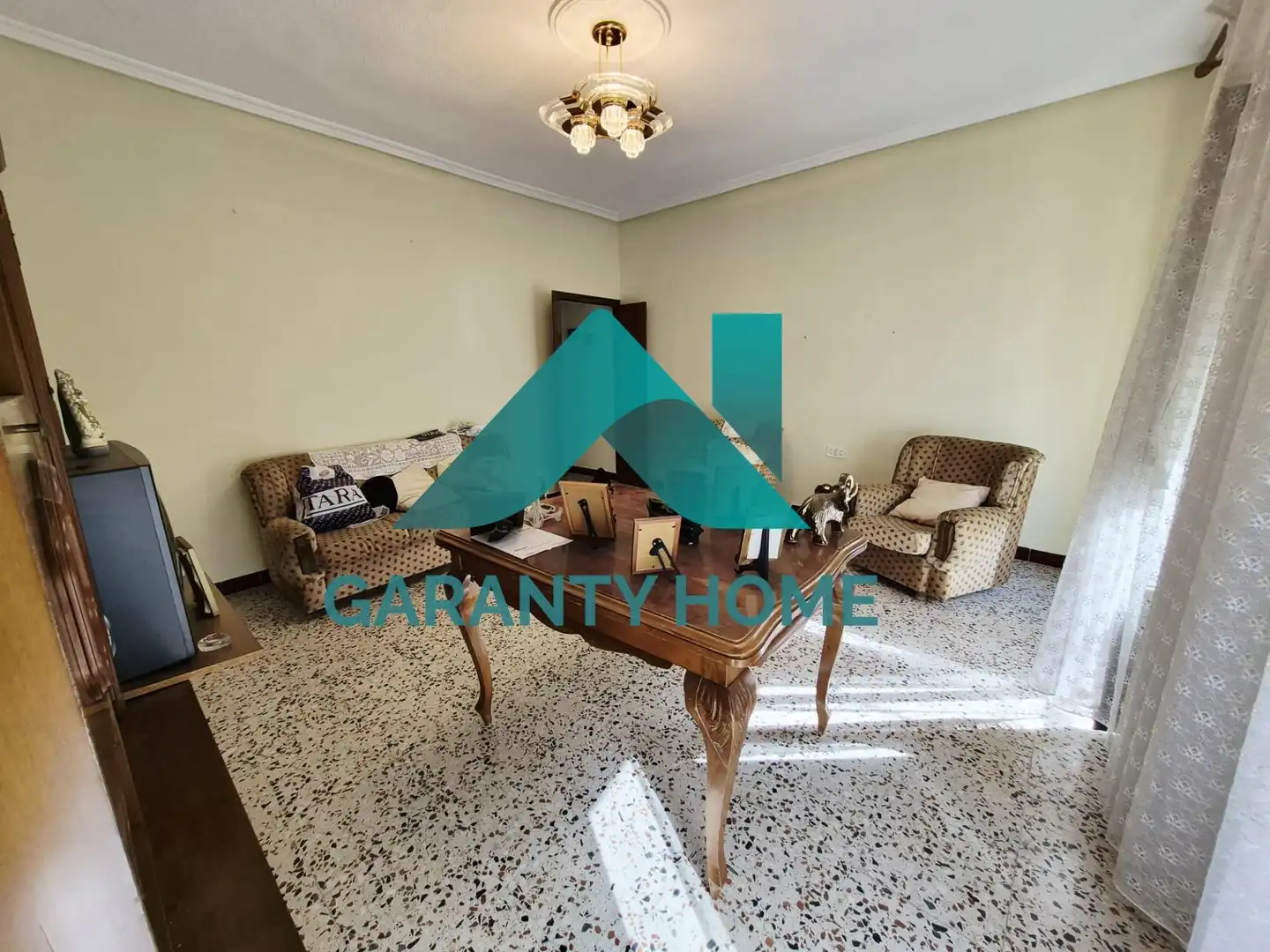 Sala de estar de Casa o chalet en venta en Arroyo de la Luz con Calefacción y Terraza
