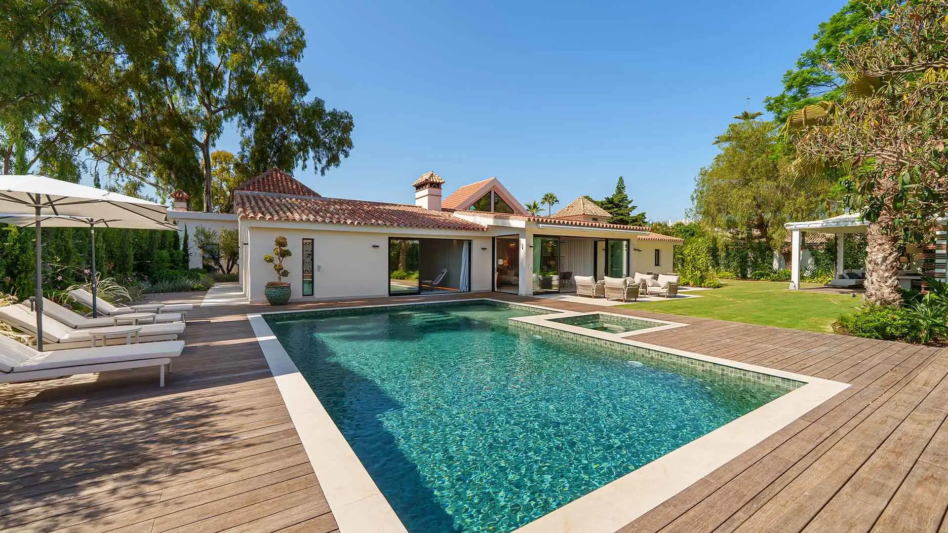 Jardí de Casa o xalet en venda en Marbella amb Aire condicionat, Jardí privat i Terrassa