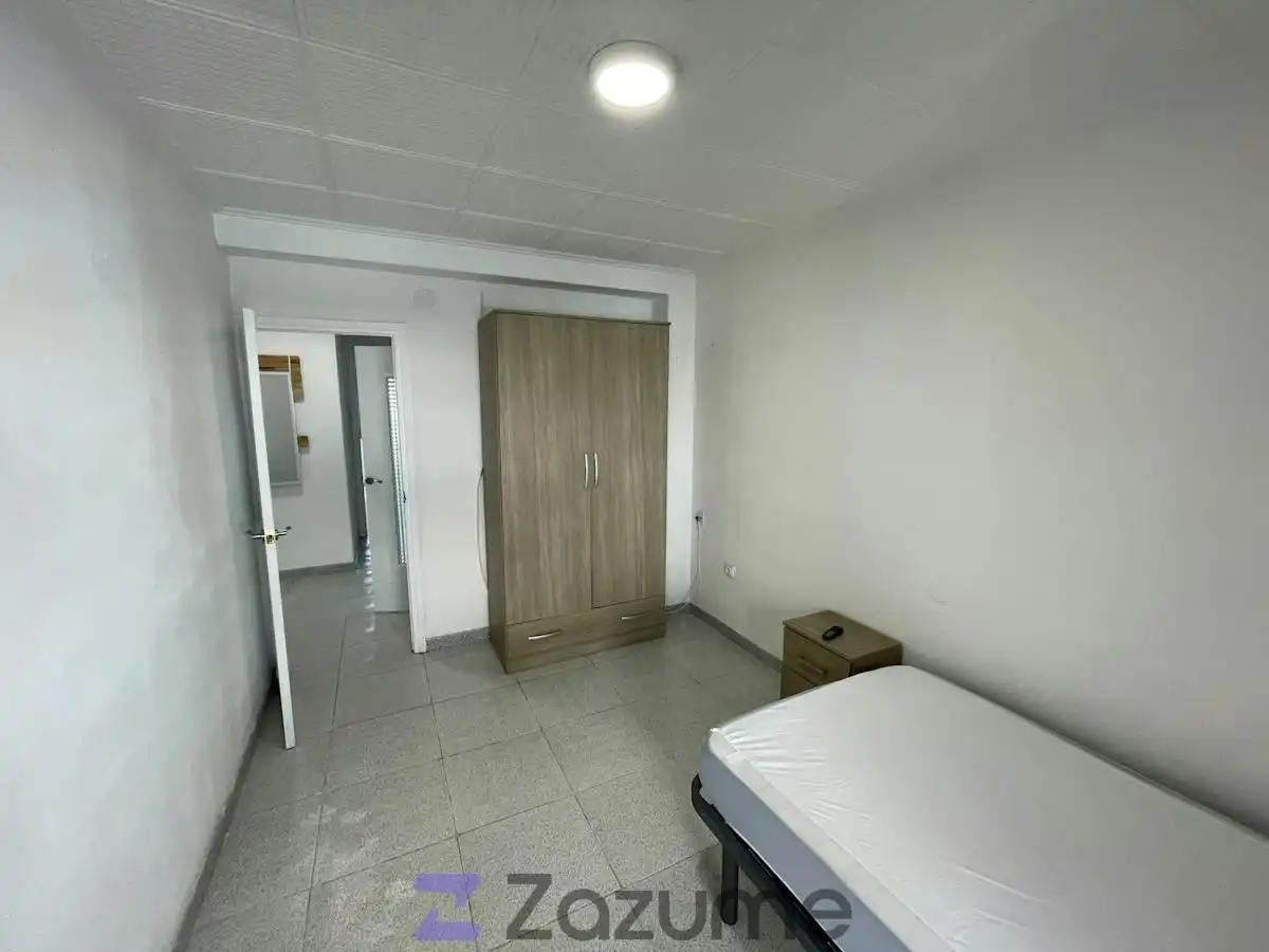 Schlafzimmer von Wohnung zur Miete in Ontinyent mit Klimaanlage, Abstellraum und Möbliert