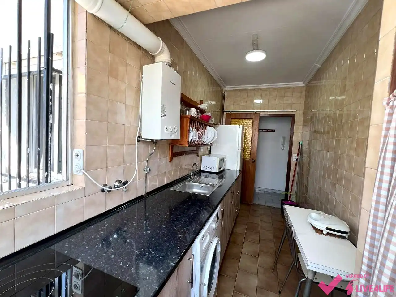 Cocina de Piso para compartir en Sevilla con Aire acondicionado, Calefacción y Amueblado