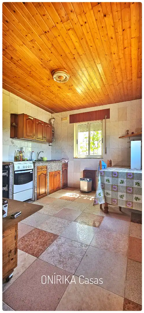 Kitchen of Houses for sale in Sarria  with Private garden, Storage room and Furnished