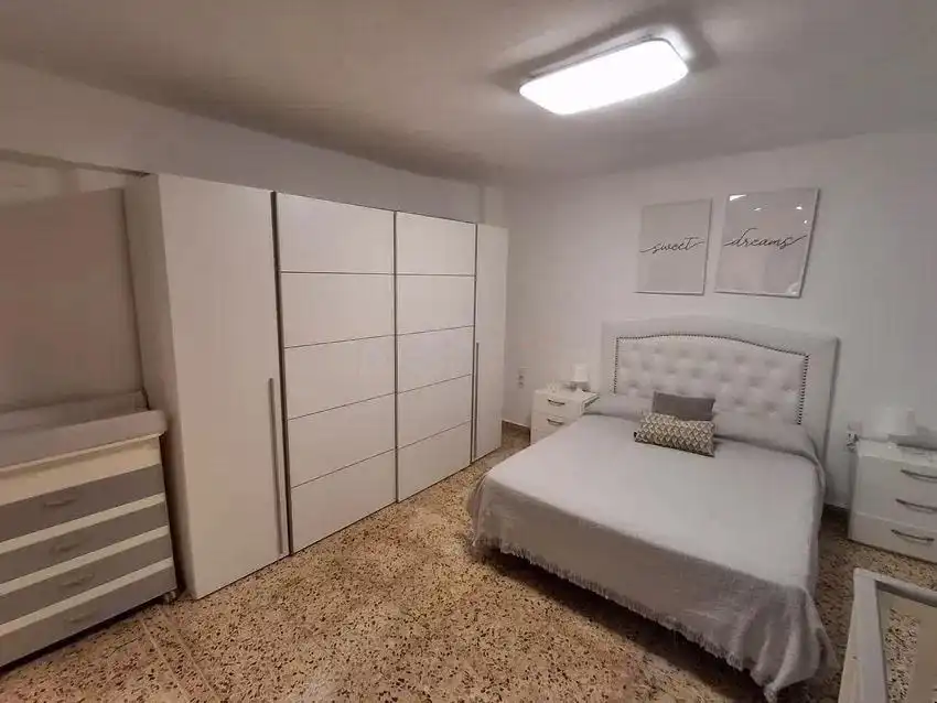 Habitación de Casa o chalet en venta en Torrent con Aire acondicionado, Jardín privado y Terraza